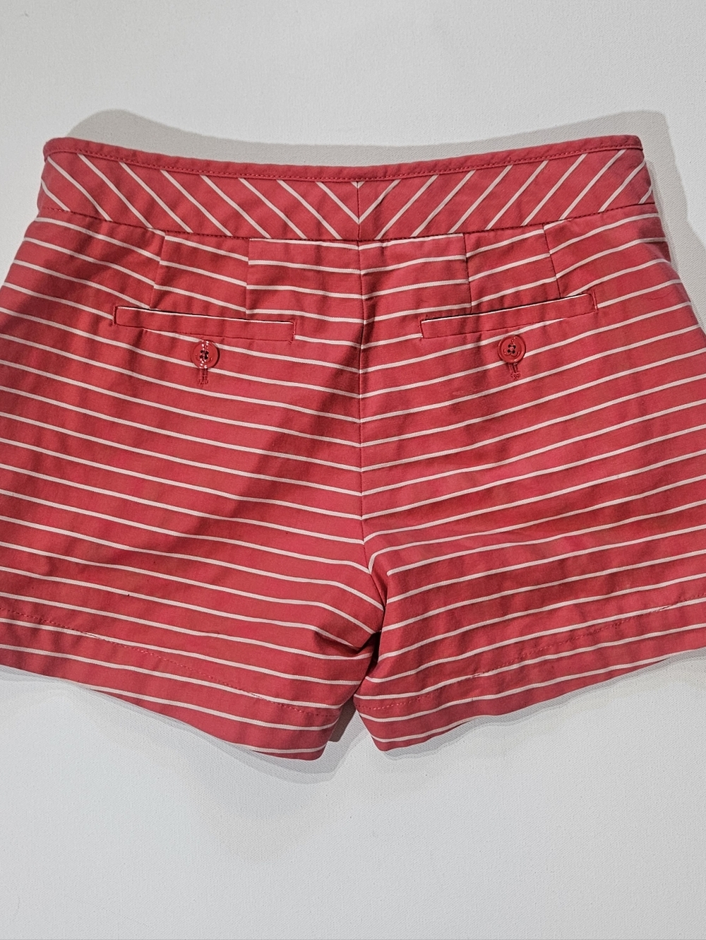 Tommy Hilfiger Shorts Womens Size 6 Coral Pink White Stripe Preppy Nautical - Picture 4 of 4